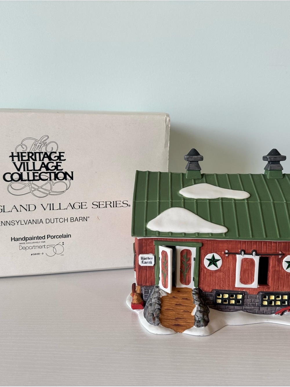 Department 56 New England Collection - Pennsylvania Dutch Barn